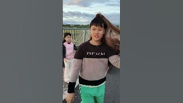 Ba cha con ngoặm tóc giả dài giữa trời gió #tocngoam #hairstyle