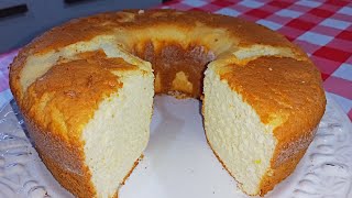 BOLO de MAIZENA com 3 INGREDIENTES sem Fermento SEM FARINHA e sem Óleo - Bolo Caseiro fofinho