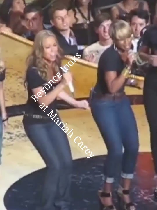 This is what happens when ''Beyonce and Mariah Carey'' are on the same stage #mariahcarey #beyonce