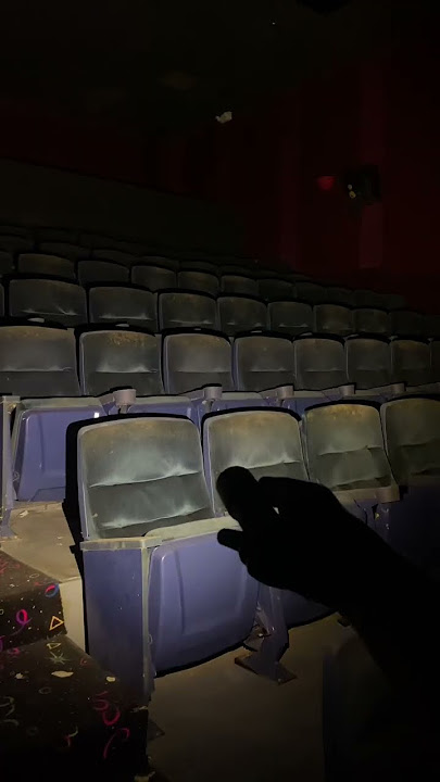 Exploring an ABANDONED MOVIE THEATER at 3:00 AM! #abandoned #urbex #thebackrooms #creepy