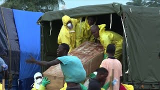 Mass burials begin for Sierra Leone flood victims