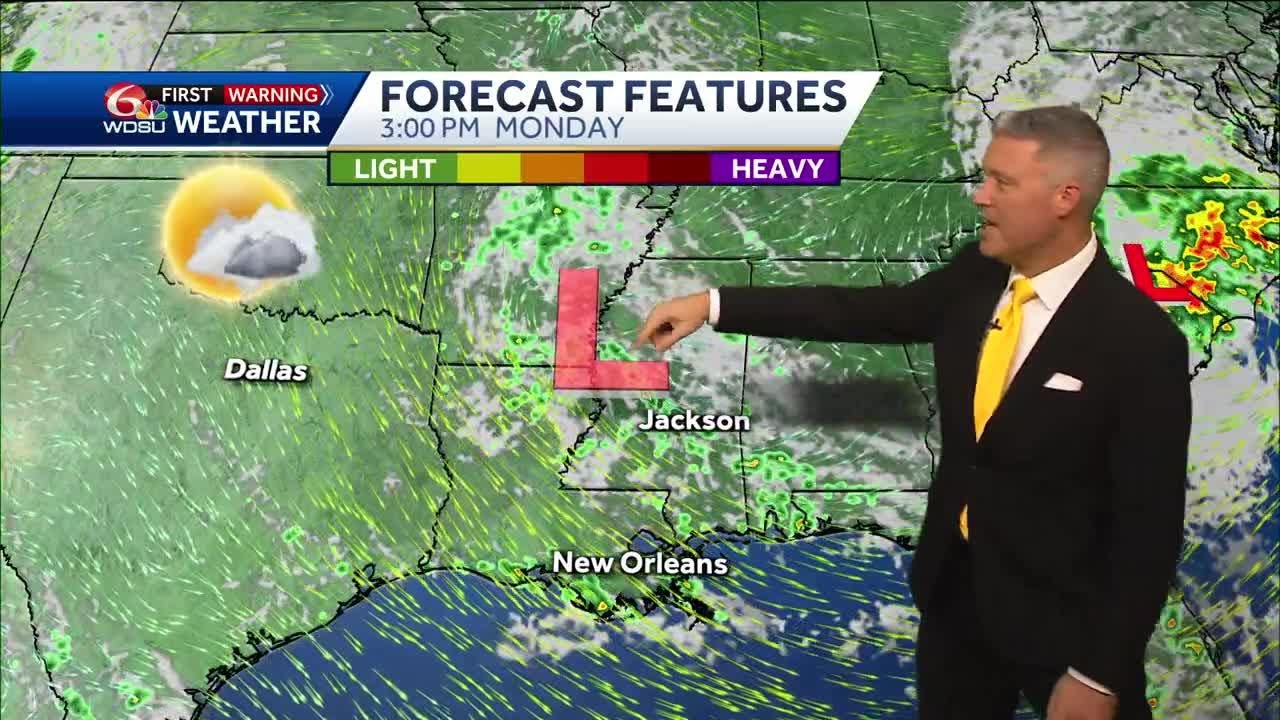 Scattered storms possible the next two days and staying warm - YouTube