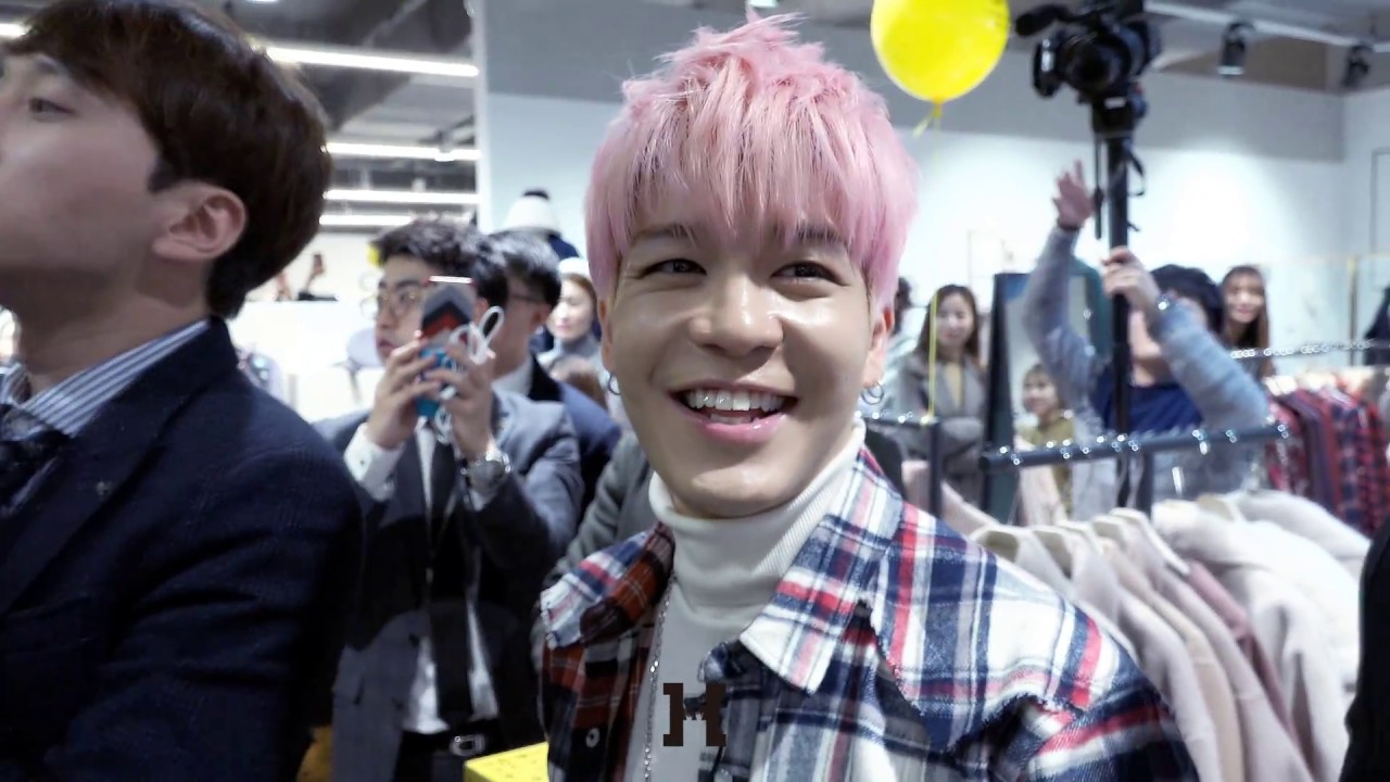 161126  젝스키스(SECHSKIES) 강성훈 AK TOWN 1주년 기념 게릴라 데이트 현장스케치