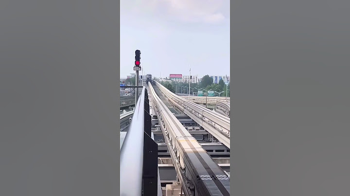 中国重庆轻轨自动变换轨道无缝对接#重庆#轨道交通 #轻轨#高铁