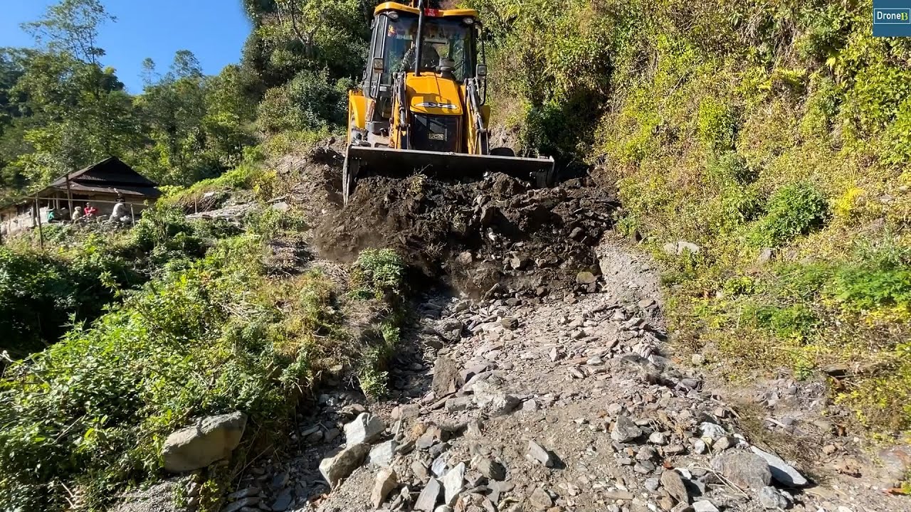 Repairing Extreme Landslide Damaged Hilly Road with Jcb Backhoe