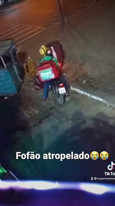 FOFÃO ATROPELADO #carreta #mortal #fofão #passinho #trenzinho #passinho #vlog #2022 #moto #chaves