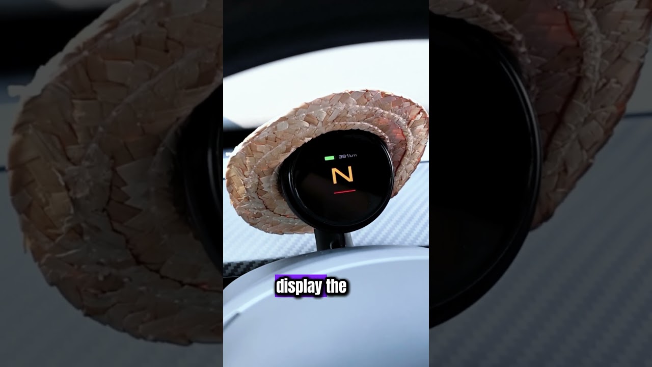 Your Tesla screen also suddenly goes black! It's dangerous to drive like that. Look at our dashboard