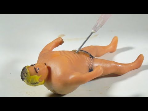 Strech Armstrong vs Coca Cola and Mentos