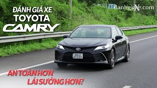Đánh giá Toyota Camry 2.0Q 2022: An toàn hơn? Lái sướng hơn? | DanhgiaXe.com
