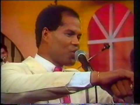 Wilfrido Vargas featuring Rubby Perez - Lo Ajeno Se Deja Quieto