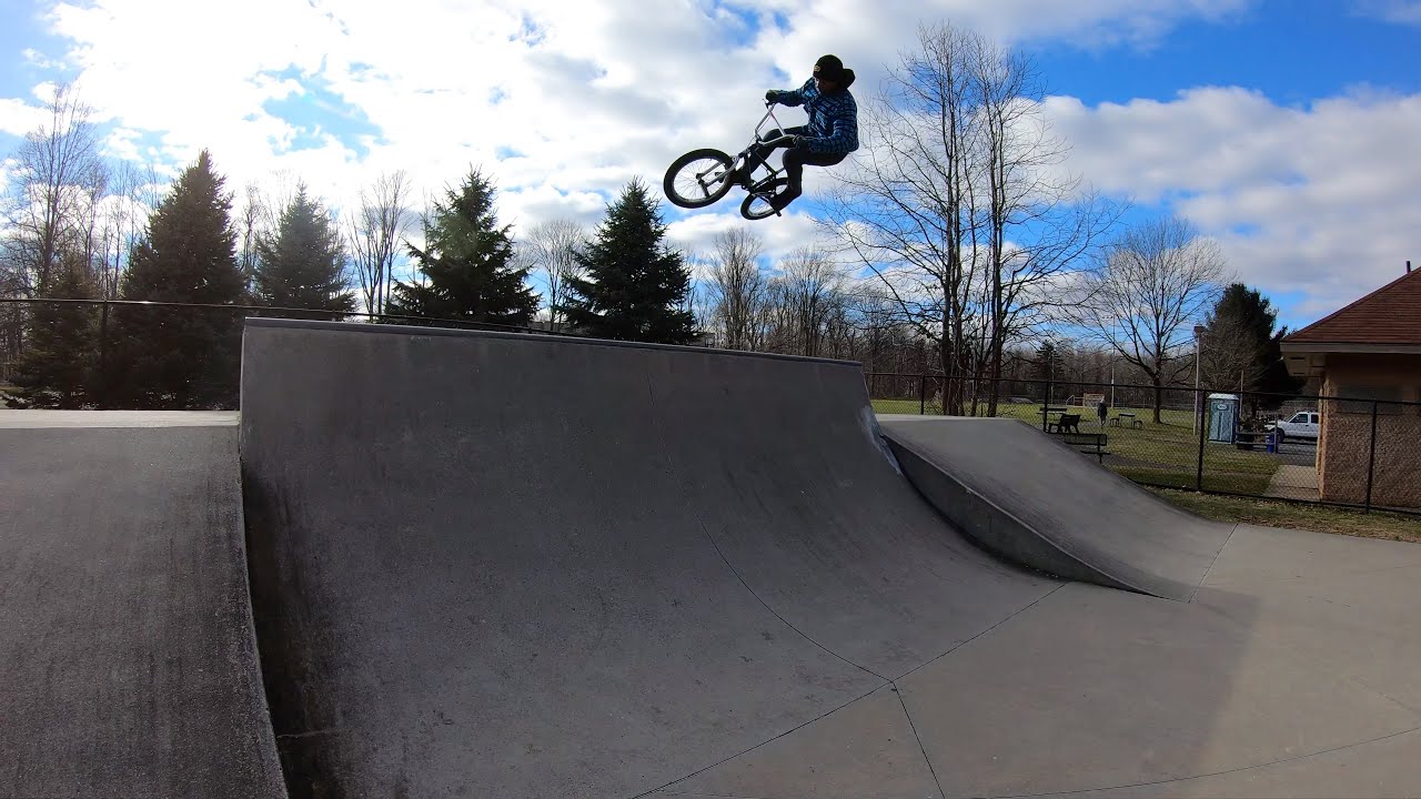 BMX IN PRINCETON, NJ HILL TOP SKATE PARK YouTube