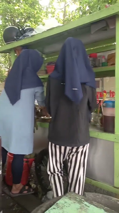 PANTESAN LARIS HARGA LONTONG SAYUR 10 RIBU DAPAT KOMPLIT#kulinerindonesia #lontongsayur