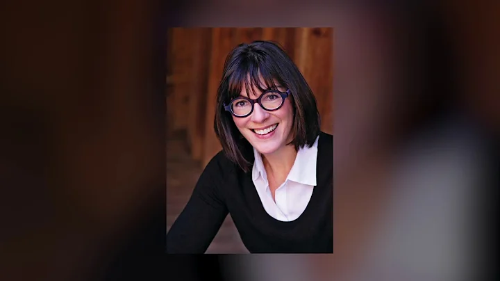 2019 Professional Achievement Award: Elizabeth Hud...