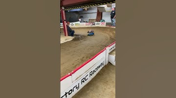 RC racing | mudboss class at the Factory