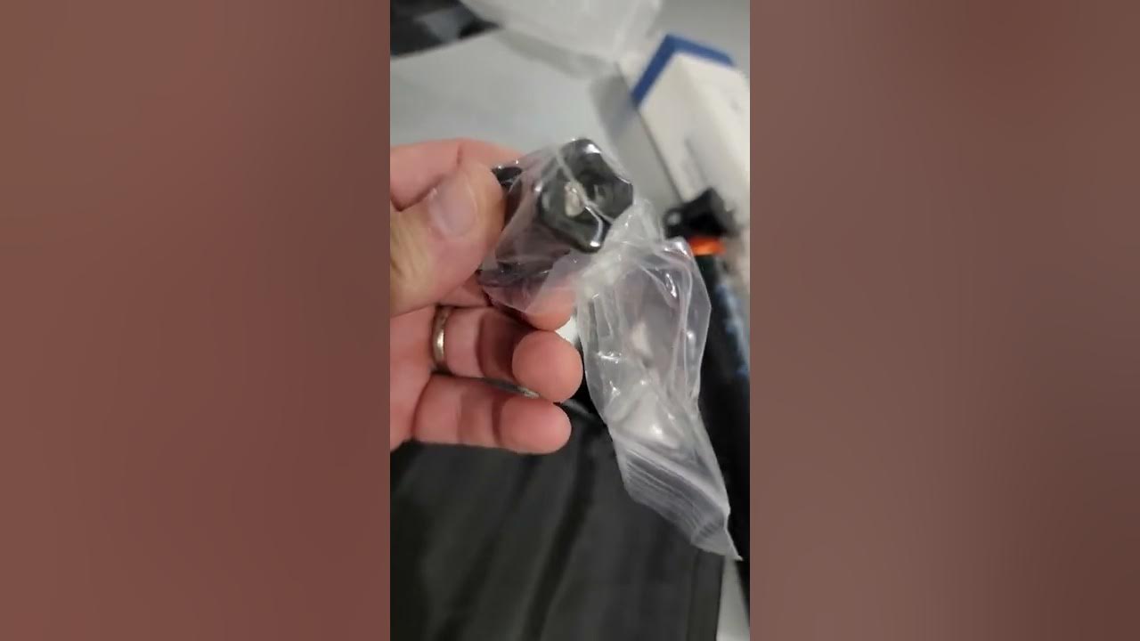 Part 1 Unboxing Eucos selfie stick tripod 62" model number EUTP010