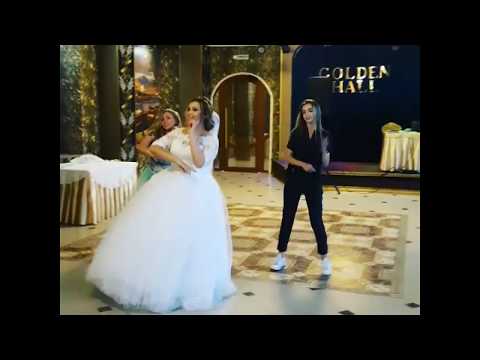 Сюрприз от невесты на свадьбе