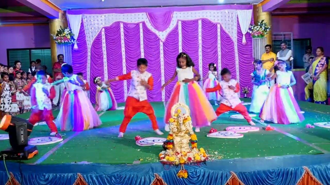 1st-Std 2023 Amma I Love you Song Dance