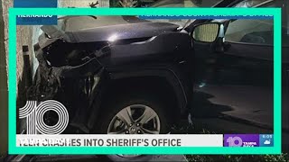 Teen intentionally crashes into Hernando County Sheriff's Office, deputies say