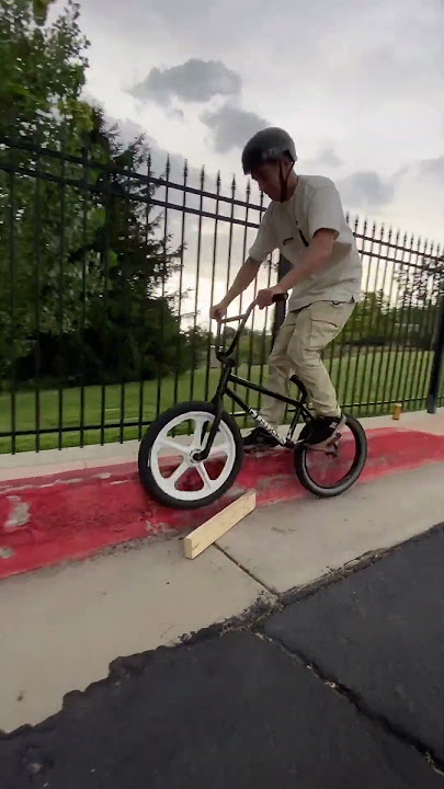 BMX MAGIC WITH TATE ROSKELLEY - GT BMX