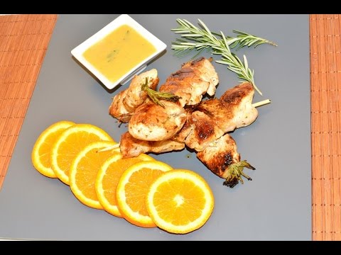 Βίντεο: Πώς να μαγειρέψετε κοτόπουλο με πορτοκάλια και δεντρολίβανο