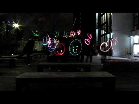 光る文字で伝えるバースデー動画