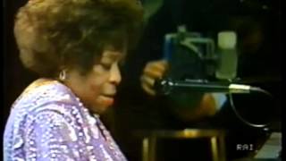 Video thumbnail of "Sarah Vaughan in Italy (Tea for two)"