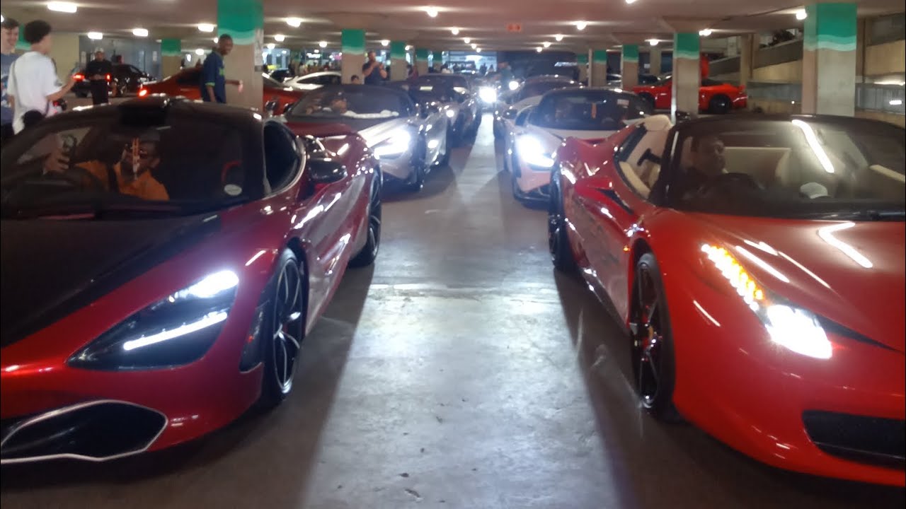 Supercars take over Durban parking lot 🇿🇦🔥