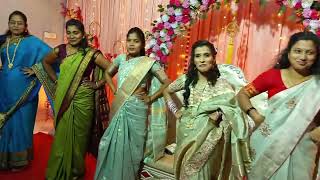 Anchor Archana Having Fun With Ladies At 25 Anniversary Of Reshma Appasaheb Mane..