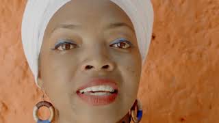 Orellah Collé Serré By Addlyconcept Clip Officiel