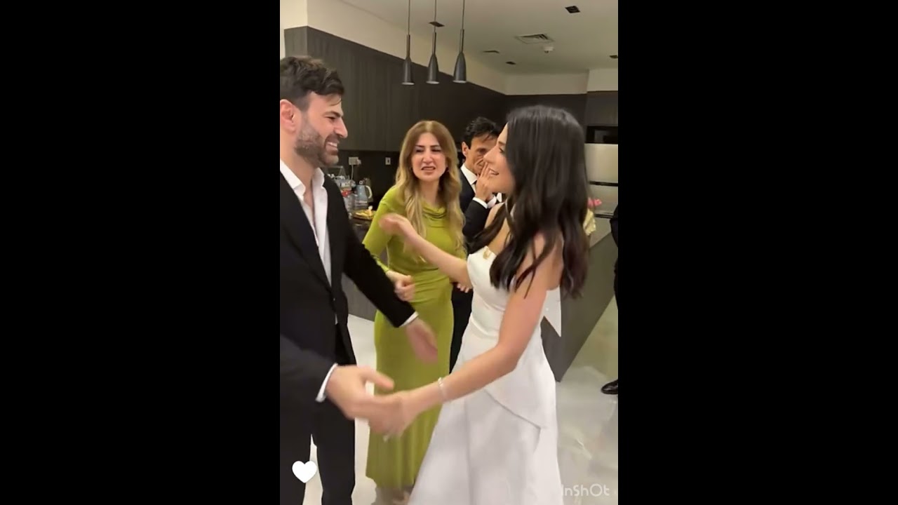 ‏عرس نارين بيوتي ورامي لحظة وداع الأهل وبكاء نارين🥹