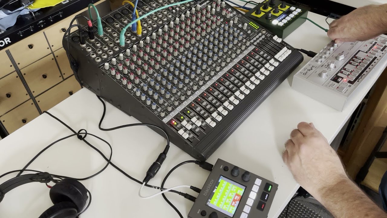 Mackie 1604VLZ Distortion