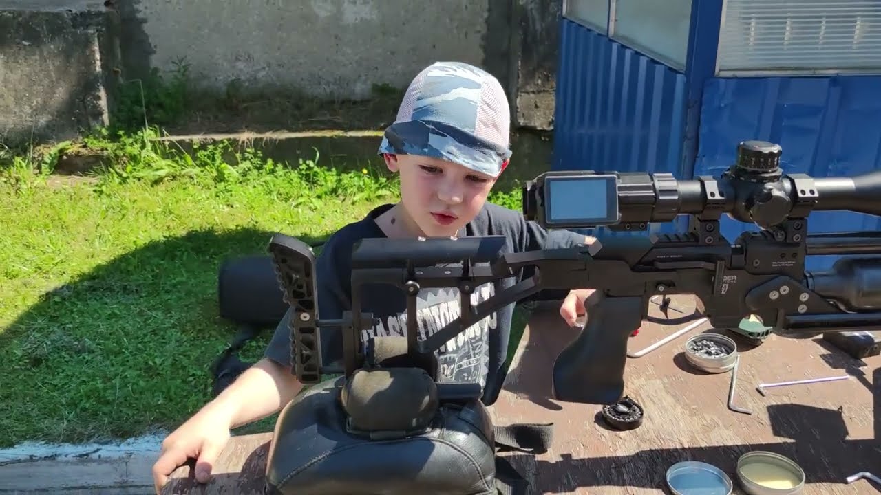 Сын 7 лет  на 100 ярдов по мишеням из FX Crown MK2