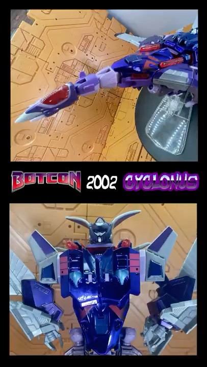 Transformtober 2025 Bonus 5: BotCon 2002 Cyclonus Review