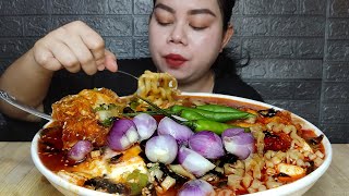 Lagi hujan makan Mie samayang buldak pake bawang merah cabe rawit extra kuah mercon Mukbang