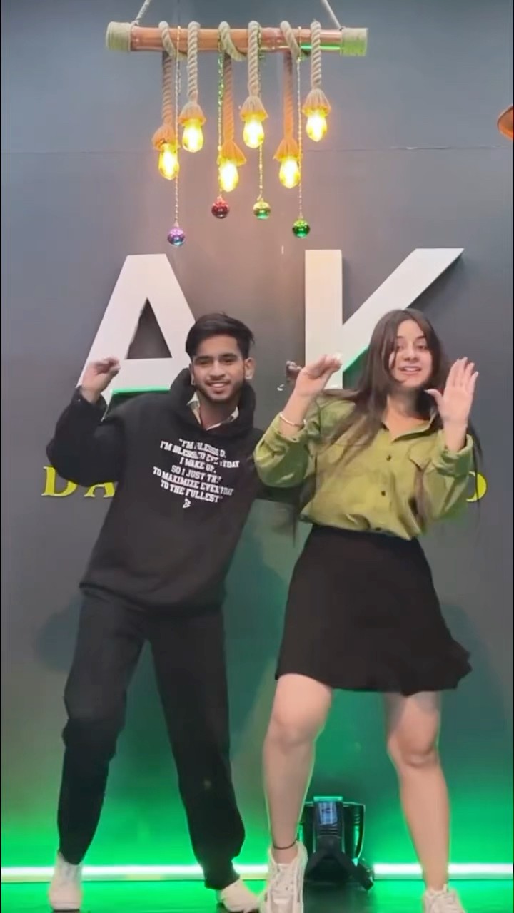 Aakhyan te maarungi?#youtube #ytshorts #trending #viralvideo #dance #haryanvidance #upneetkaur