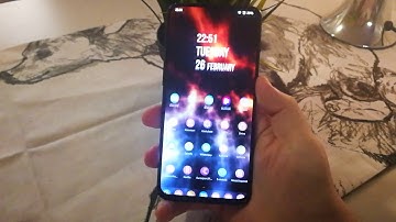 Regular OnePlus 6T with McLean edition animation - It