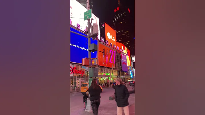 Exploring Times Square, New York: The Heart of the Big Apple #blindspotadventures