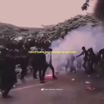 Story WA 30 detik demo DPR