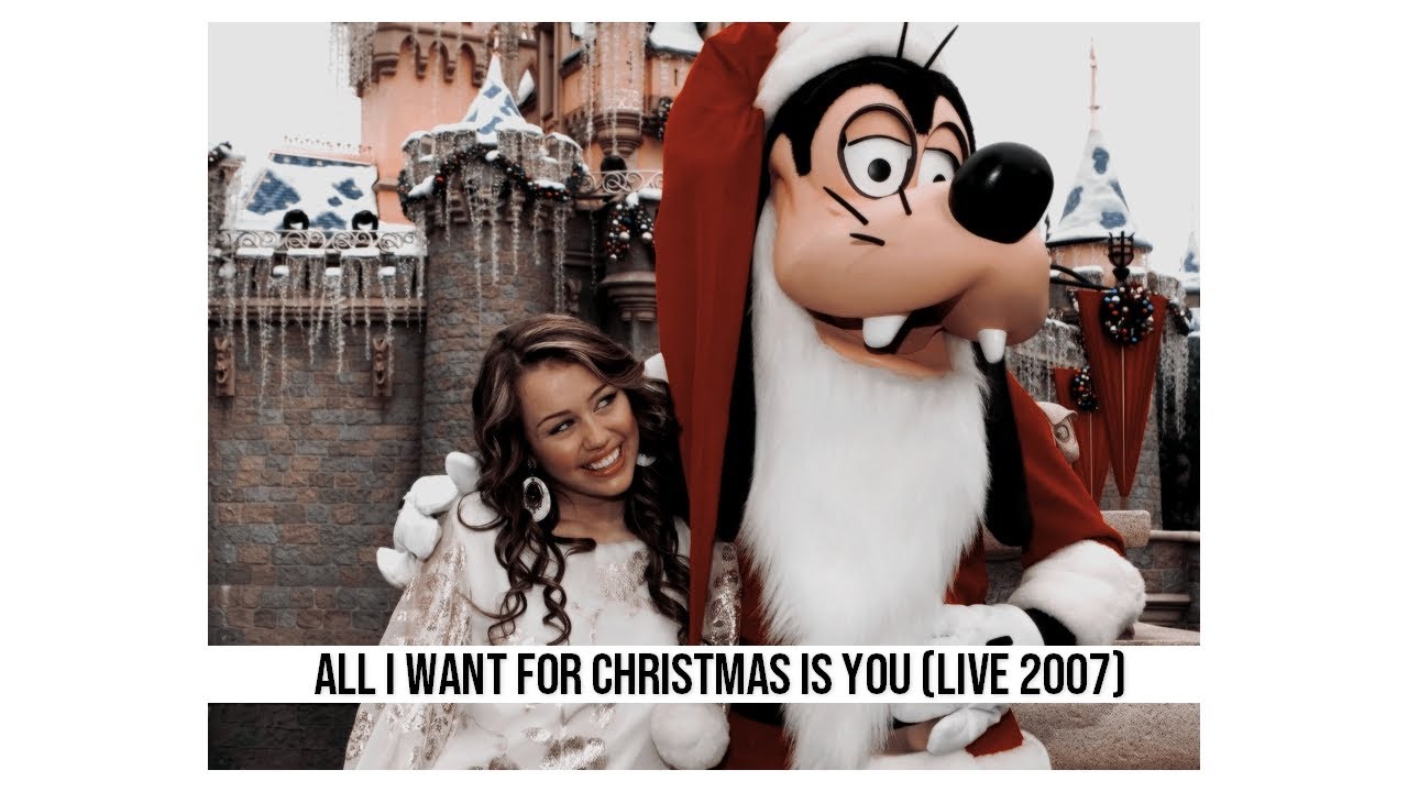 Miley cyrus christmas parade