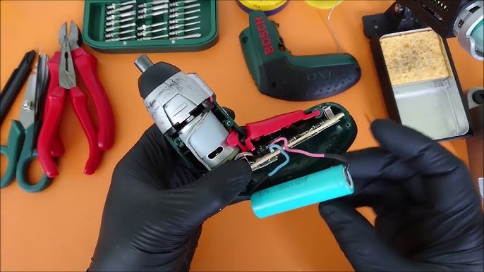 How to Change Bosch IXO 6 Accessories - Switch Attachments Easily 🪛 