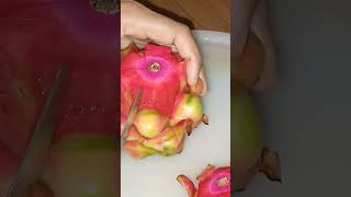 জীবনের প্রথমবার ড্রাগন ফল কাটলাম italy fruitcutting shortvideo