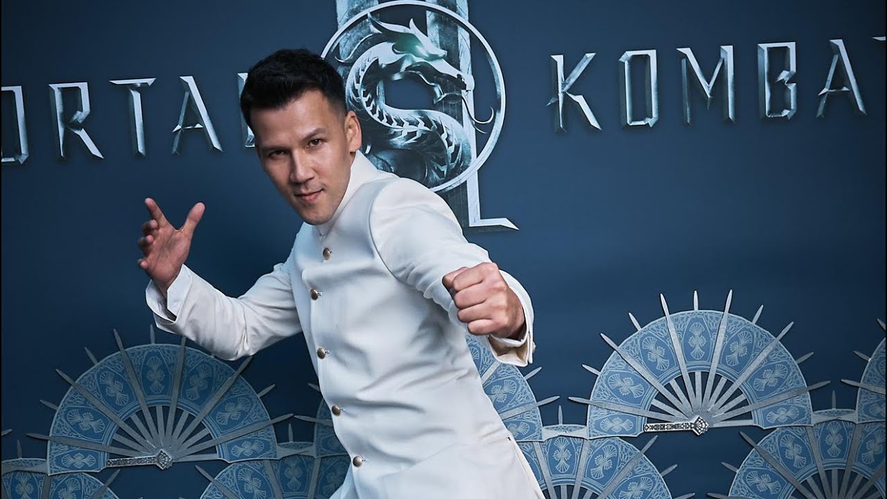 Mortal Kombat II LA fan screening - YouTube