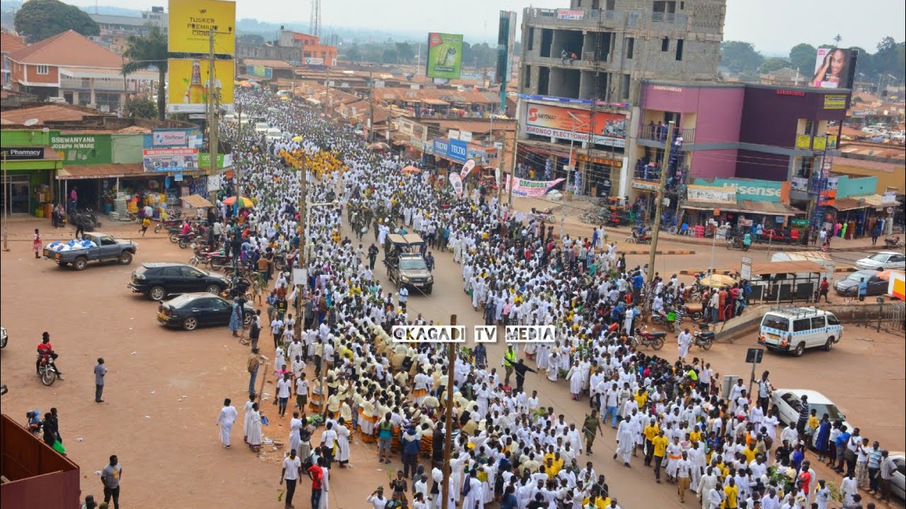 OWOBUSOBOZI BISAKA HOIMA CITY PROCESSION COMPRISES OF TENS OF THOUSANDS OF PEOPLE bisaka