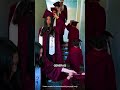 🎓 Tradisi Kelulusan Paling Mengharukan! Senior Berikan Topi Kelulusan ke Adik Kelas ❤️