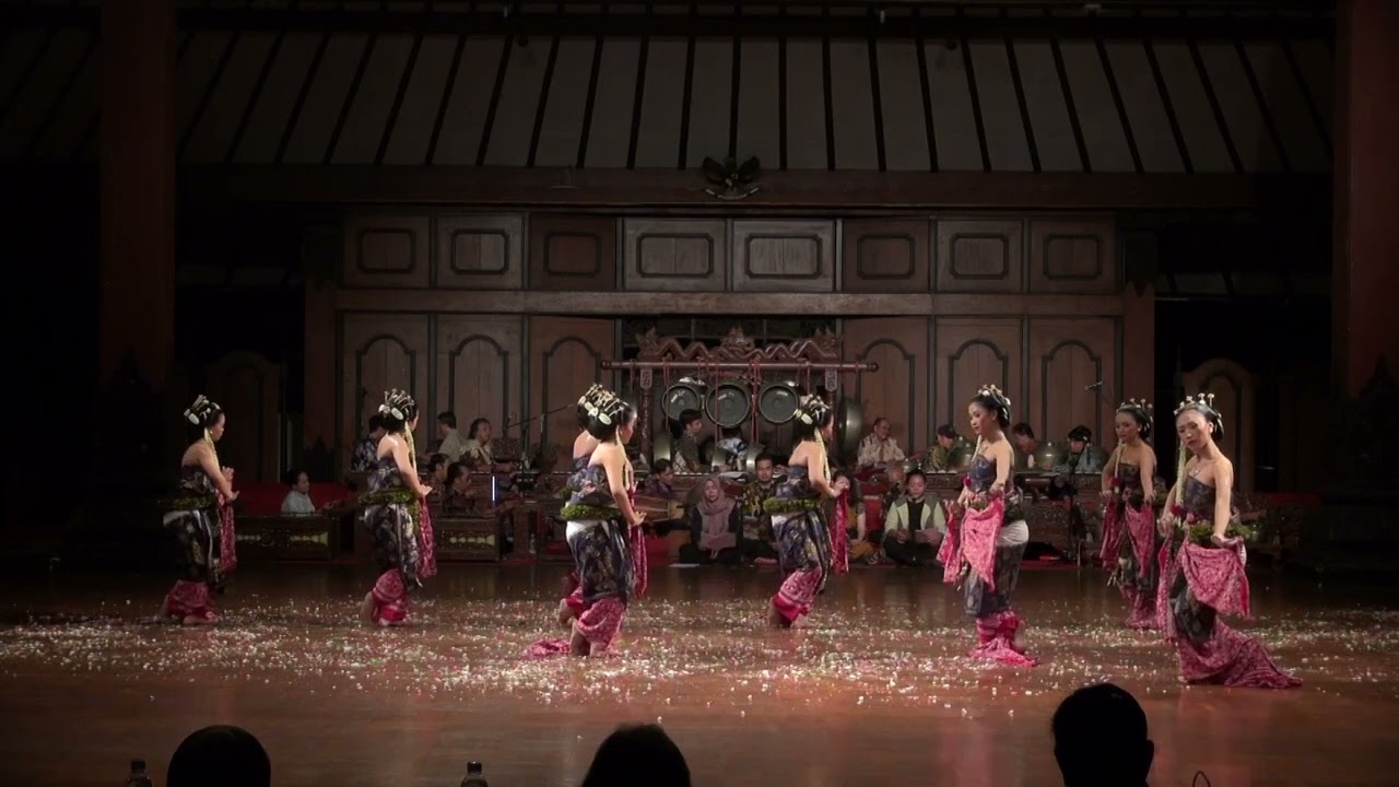 ujian tari,hari satu, isi surakarta,Bedhaya Duradasih