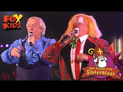 LIVE: HALLO VRIENDJES + GROOTMOEDERSTIJDMEDLEY - BASSIE & ADRIAAN (2001) @ Het Feest van Sinterklaas
