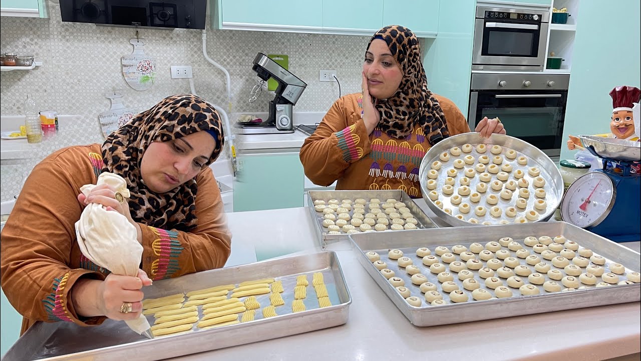 كده عملت الواجب وزياده بواقي نواعم العيد الغريبه وبسكوت الكيس  من غير نشادر