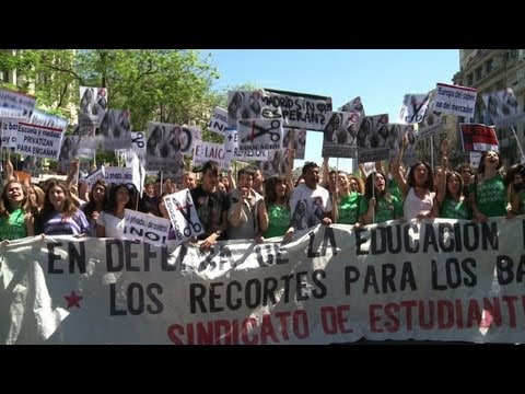 Estudantes saem às