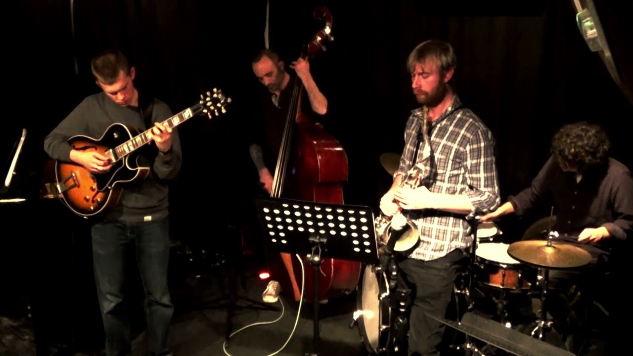 Lullaby live at The Verdict ft. Dan Cartwright