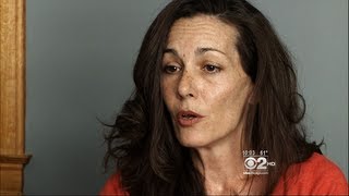 Police Officer Shoves Chicago Woman Into Bench Live 10-9-13